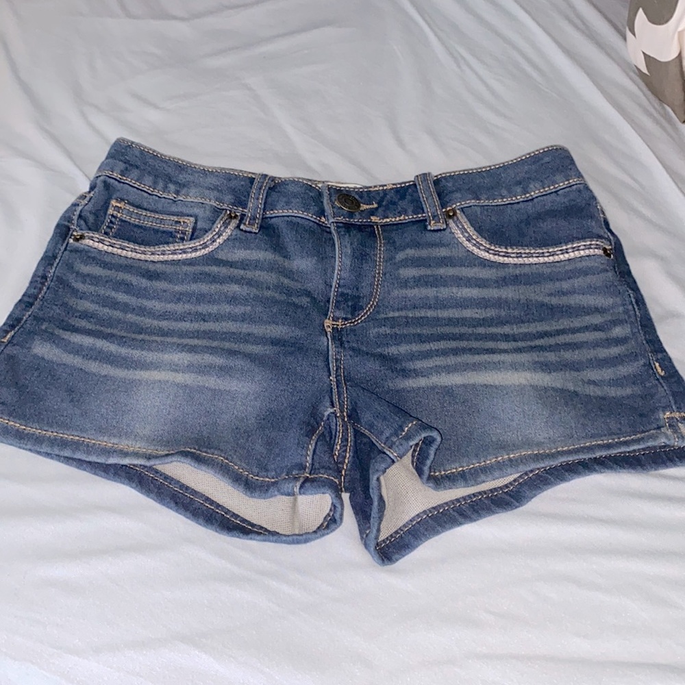Dark blue girls jean shorts, size 14